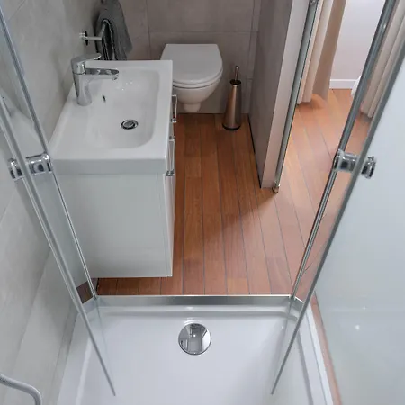 De Charme Cecil Hotel 3*