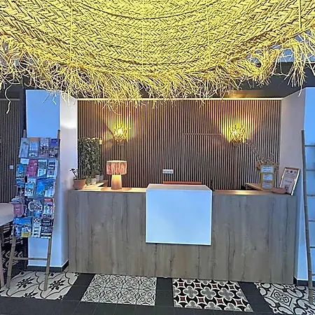 De Charme Cecil (adults Only) Otel 3*