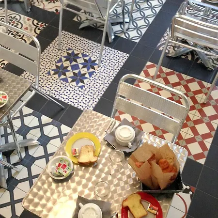 De Charme Cecil (adults Only) Otel