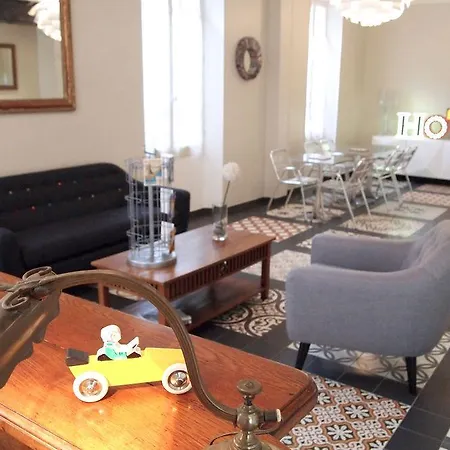 De Charme Cecil Hotel