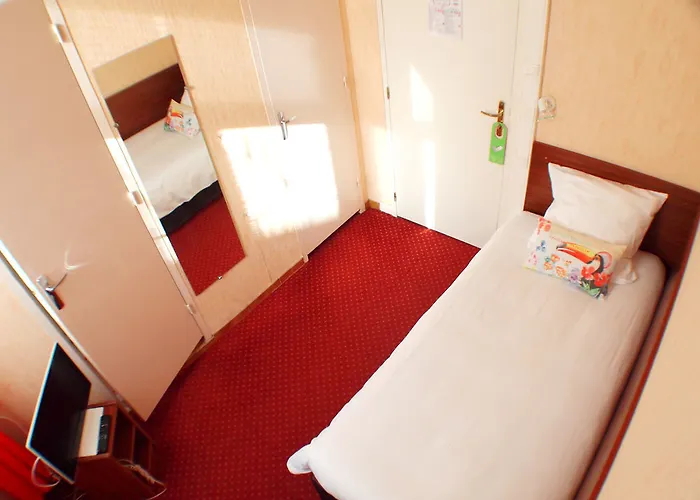 Hotel De Charme Cecil (Adults Only) 3* Juan-les-Pins